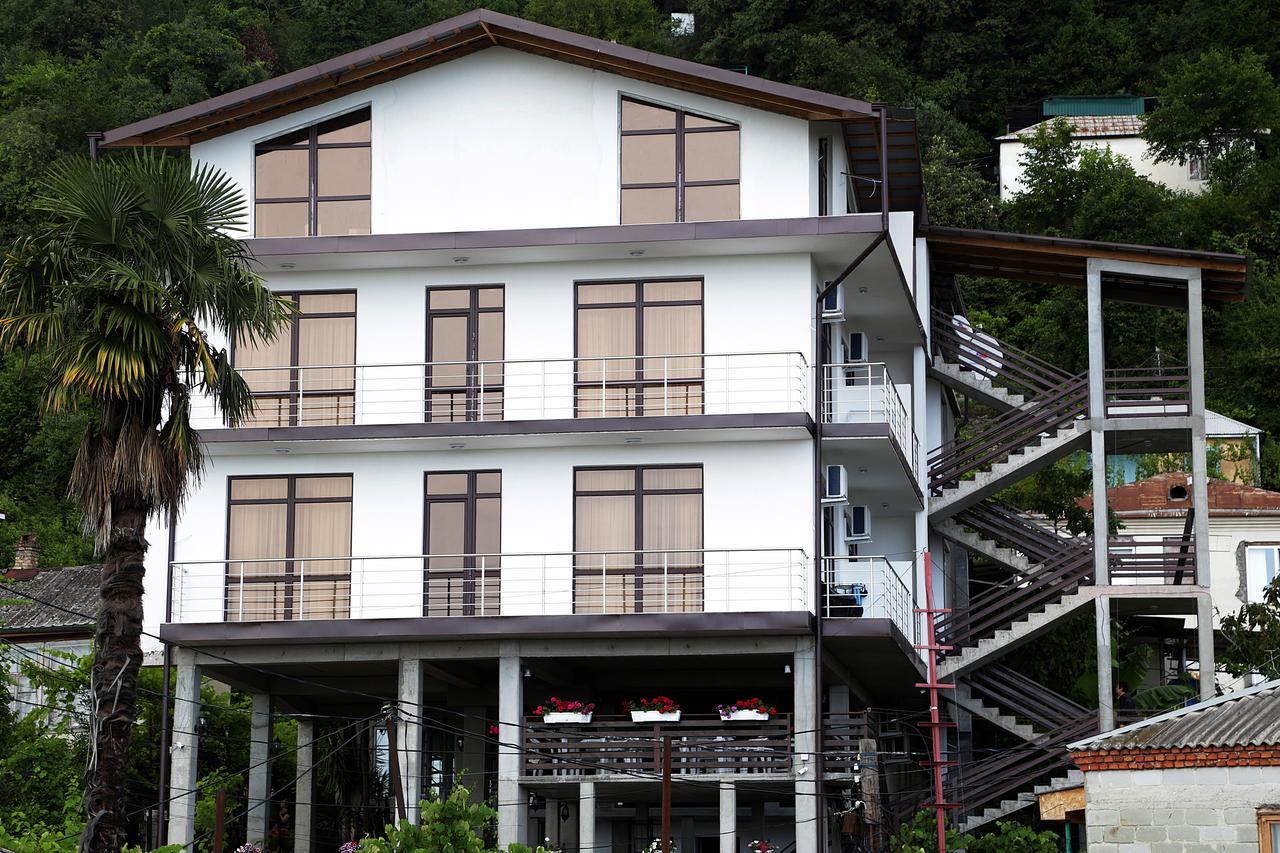 Elida Hotel Gagra Buitenkant foto