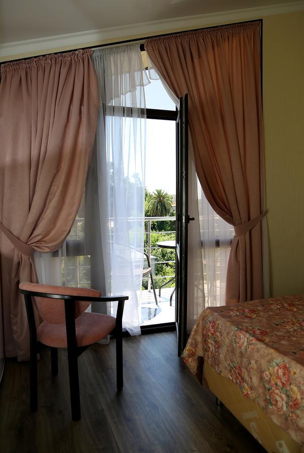 Elida Hotel Gagra Buitenkant foto